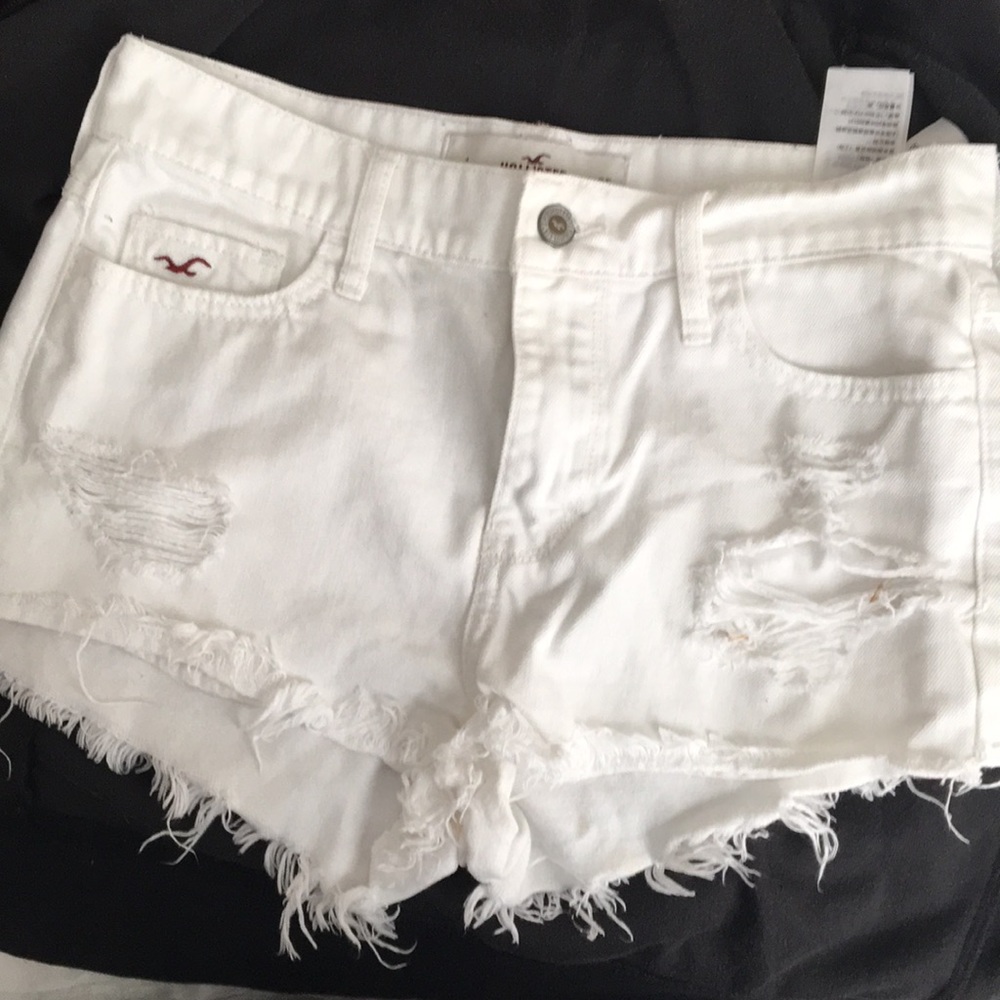Hollister size 1 (w25) white jean shorts - Picture 1 of 2